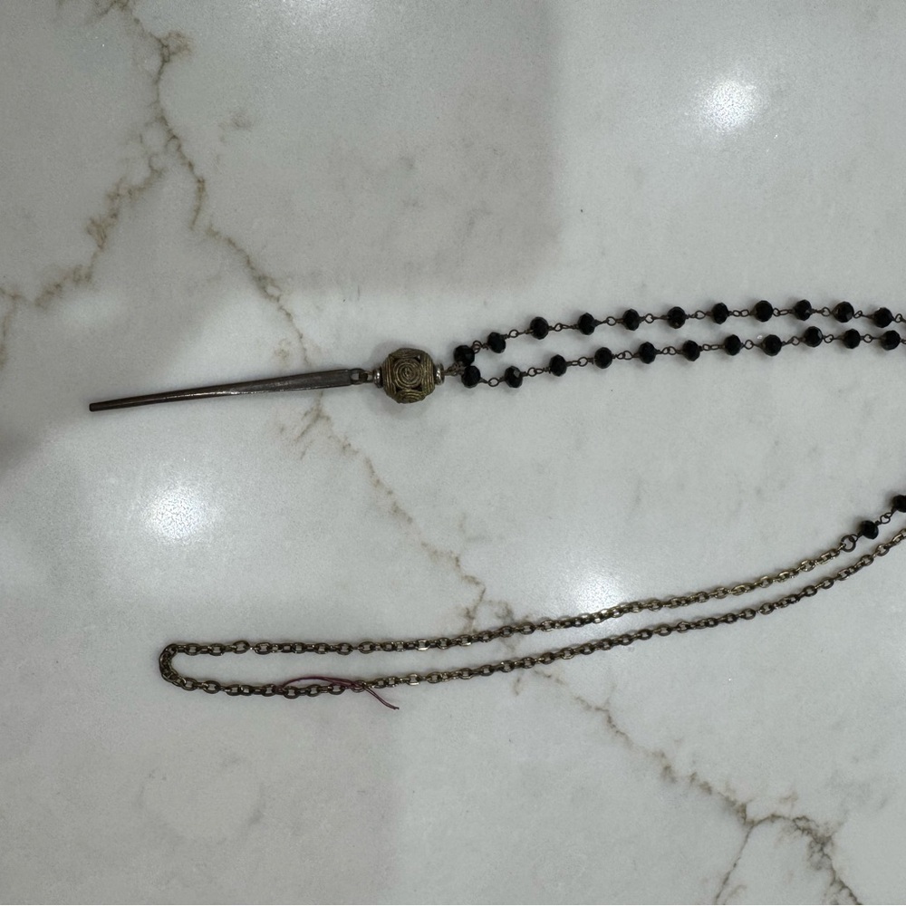 Black and Gold Beaded Necklace